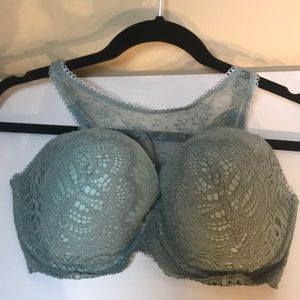 36DD Victoria Secret bra